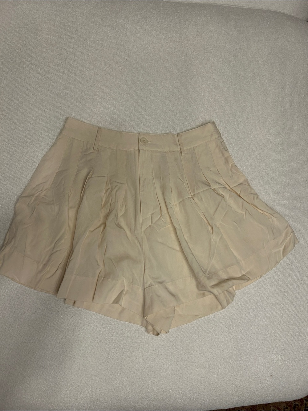 Women's Pleated Cream Skort with Waistband
